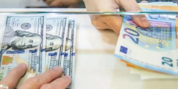 الدرهم المغربي يتحسن مقابل الدولار