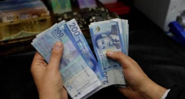 تحسن قيمة الدرهم أمام الدولار و الأورو