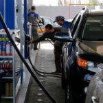 انخفاض أسعار المحروقات