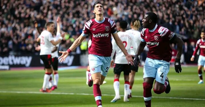 المغربي نايف أكرد