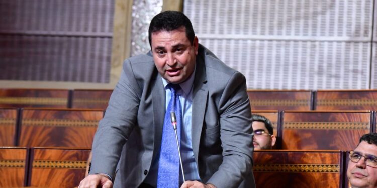 المستشار البرلماني ومسؤولة الوكالة الحضرية في طنجة