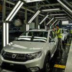 صناعة سيارة الداسيا