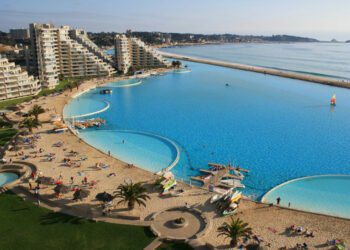 اكبر مسبح عمومي