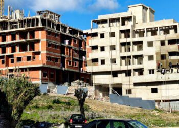 سكن قيد البناء