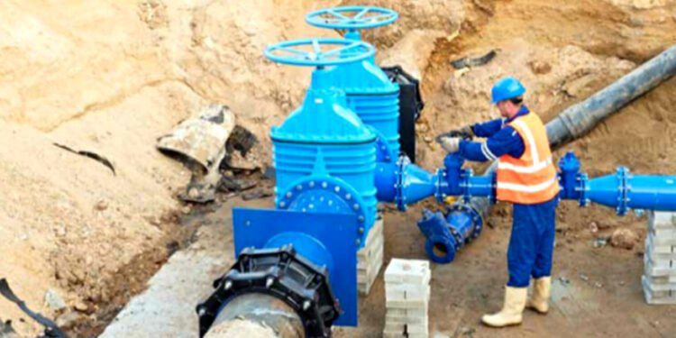 أنابيب الماء