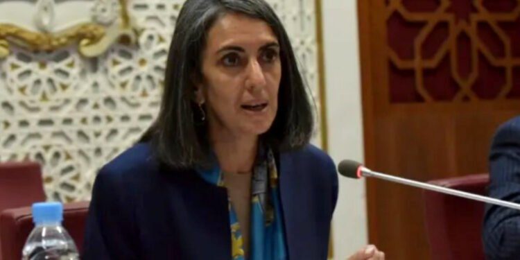 وزيرة المالية