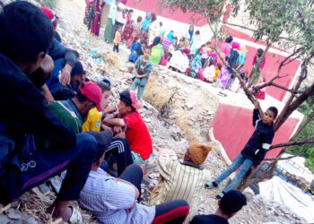 الأطفال يتامى زلزال