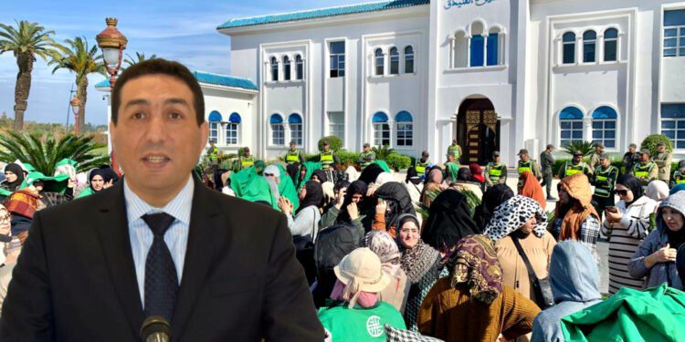 احتجاجات أمام عمالة المضيق