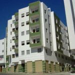 منازل وشقق سكنية