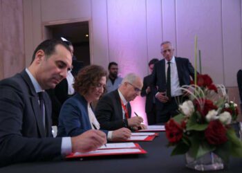 التوقيع على اتفاقية شراكة