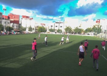 ملاعب مسنانة