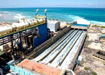 محطة لتحلية مياه البحر بالبيضاء