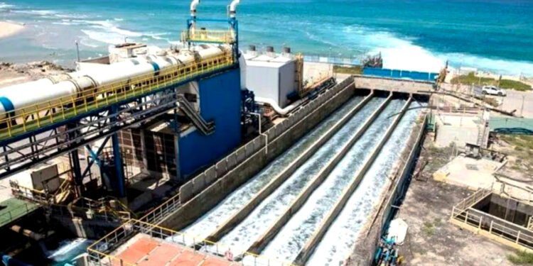 محطة لتحلية مياه البحر بالبيضاء