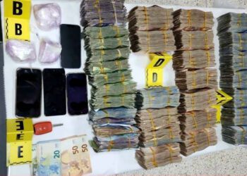 تجار مخدرات