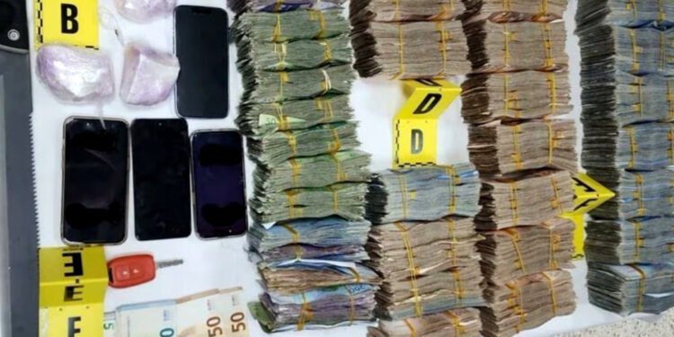 تجار مخدرات