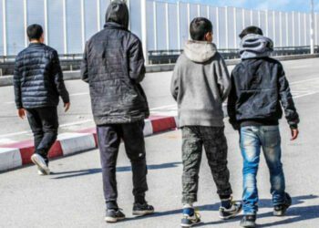 أطفال مشردون