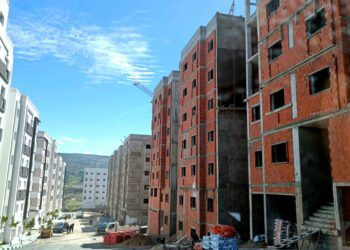 عقار قيد البناء