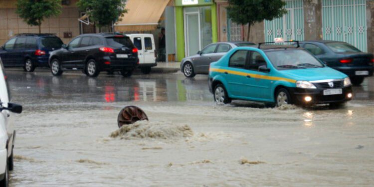 زخات رعدية قوية