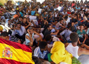 مهاجر غير نظامي