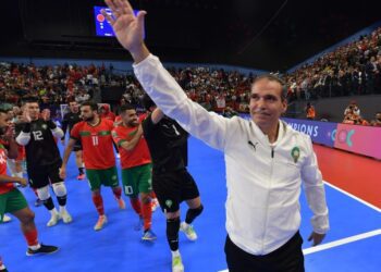 هكذا ارتقى هشام الدكيك بكرة القدم داخل القاعة إلى العالمية