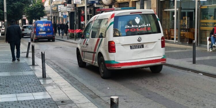 ولد طاشرون معروف يضرب شخصا داخل الدائرة الأمنية الثالثة