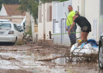 فيضانات إسبانيا.. ارتفاع حصيلة القتلى إلى 158