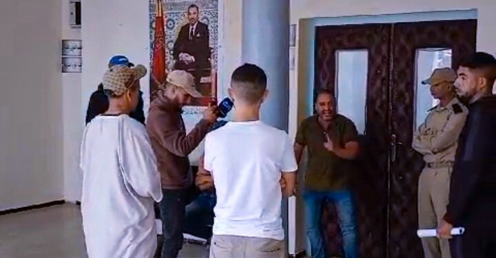 معارضة مجلس جماعي تتهم قائدا