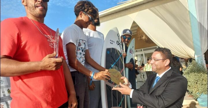 برعاية الجامعة الملكية للشراع