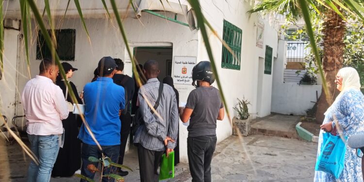 التصديق والإمضاء في طنجة .. نقص مهول في الموظفين يسائل المسؤولين