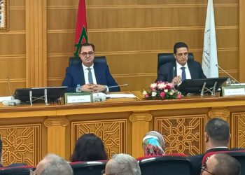 الوالي يونس التازي منزعج من بعض السياسيين في طنجة لهذا السبب