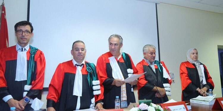 تتويج الباحثة سناء الزباخ بشهادة الدكتوراة في أطروحة التحكيم البحري