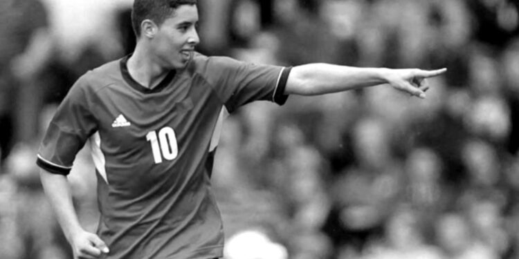 من هو لاعب المنتخب المغربي عبد العزيز برادة ؟