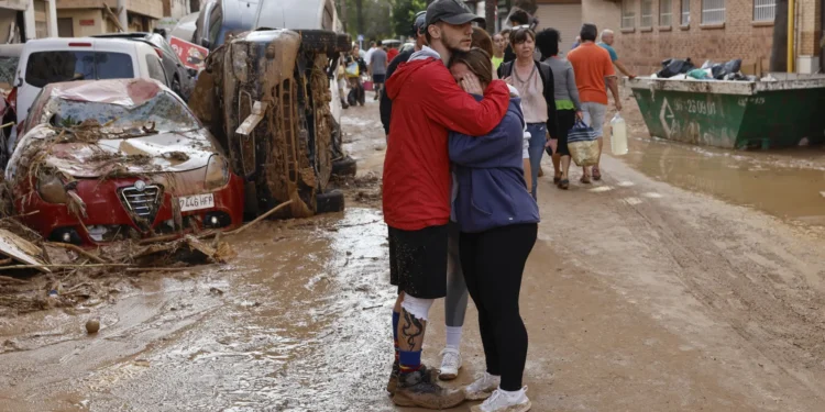 فيضانات إسبانيا.. ارتفاع حصيلة القتلى إلى 158