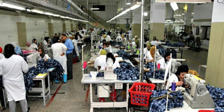 قطاع النسيج والألبسة