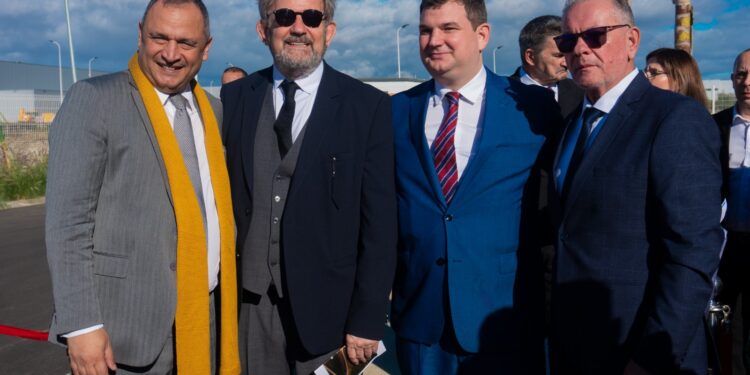 مصنع مجموعة MP INDUSTRY