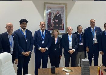 رئيس جماعة شفشاون يتوسط صورة أعضاء شبكة المدن العالمية المستدامة