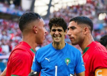 بونو وحكيمي ورحيمي ضمن المرشحين لتشكيلة "فيفا" للظفر بهاته الجائزة