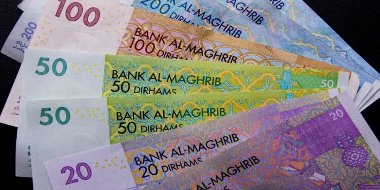 بنك المغرب ينفي صحة أخبار اكتشاف أوراق نقدية مزورة بوكالته بطنجة