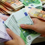 أسعار صرف أهم العملات الأجنبية اليوم الجمعة