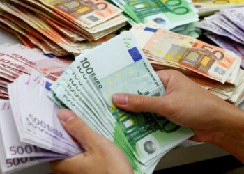 أسعار صرف أهم العملات الأجنبية اليوم الجمعة