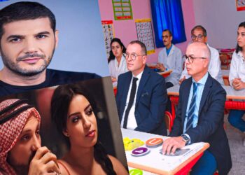عرض أفلام مخلة على التلاميذ