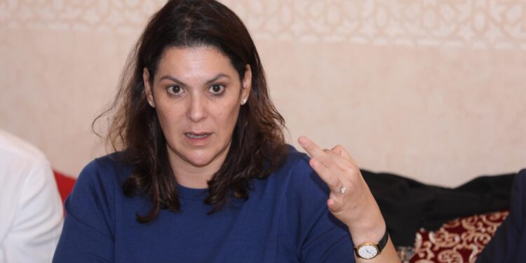 فاطمة الزهراء المنصوري ليموري والدفوف