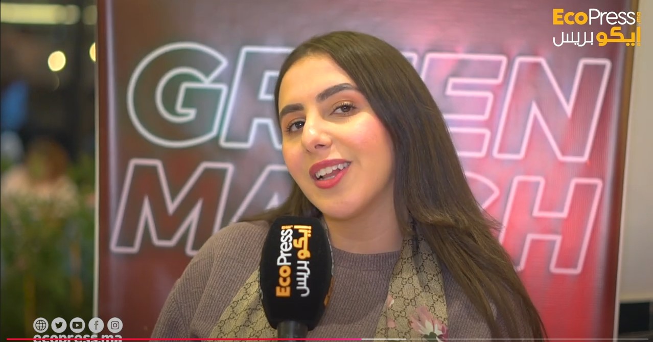 مقهى على البحر طنجة