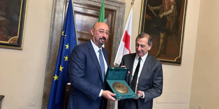 عمدة السفريات يحط الرحال ب ميلانو إيطاليا