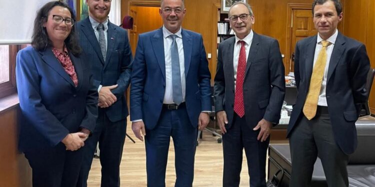 سرقة القنصل البريطاني بمدينة