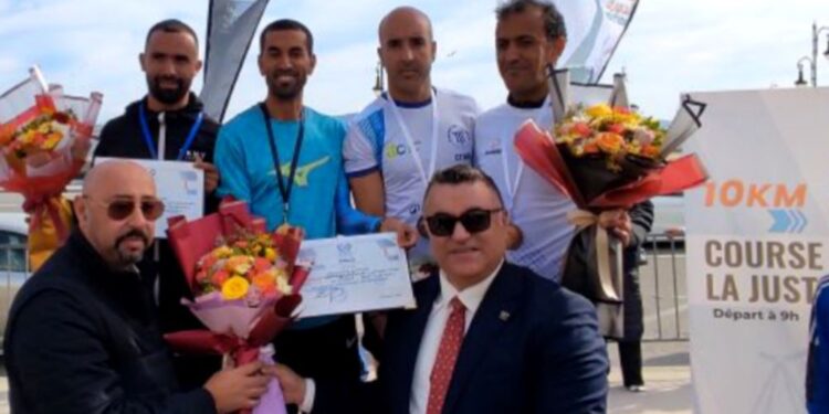 الأستاذ عبد الكريم بن شهيد يتوج بلقب أسرع محام في طنجة