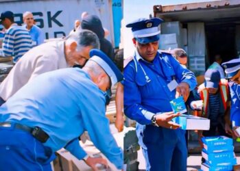 مسافرون بميناء طنجة المدينة غاضبون على إدارة الجمارك لهذا السبب!!