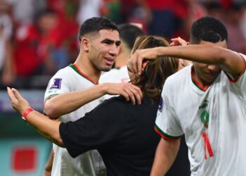 حكيمي يخسر الكرة الذهبية الإفريقية في قلب مراكش أمام النيجيري لوكمان