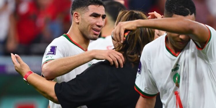 حكيمي يخسر الكرة الذهبية الإفريقية في قلب مراكش أمام النيجيري لوكمان