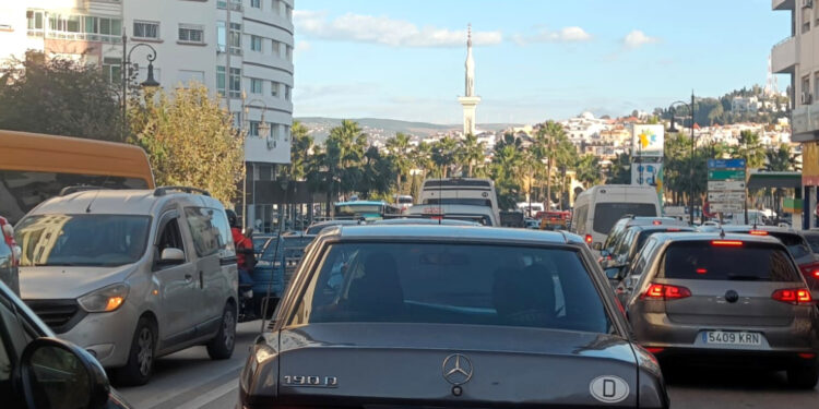 إحصائيات سلطات طنجة.. 9200 سيارة تعبر ساعة الذروة من مدار تطوان